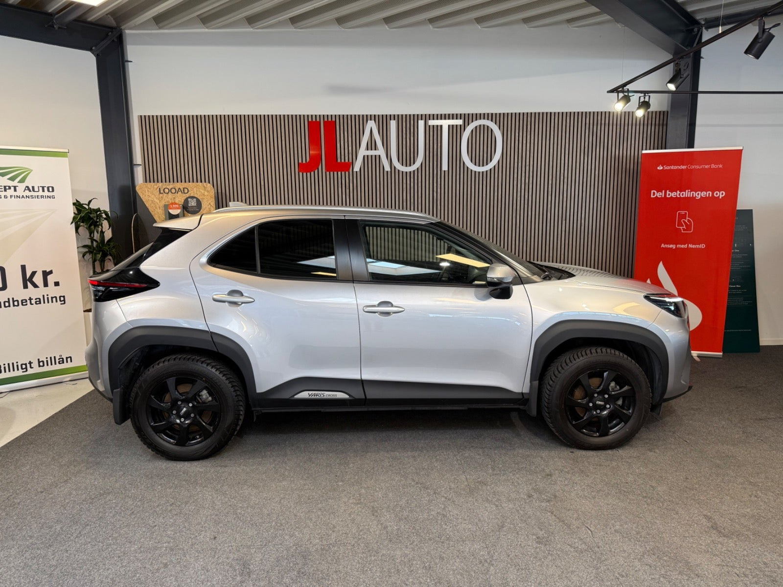 Sølv Toyota Yaris Cross fra 2021