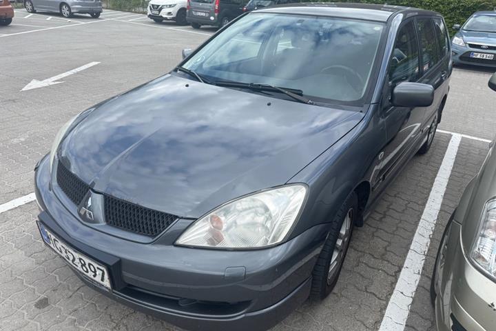 Grå Mitsubishi Lancer fra 2007