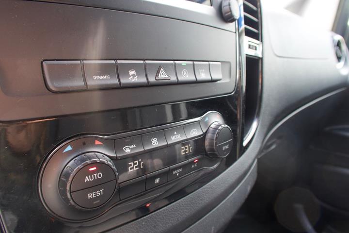 undefined Mercedes Vito 114 fra 2022