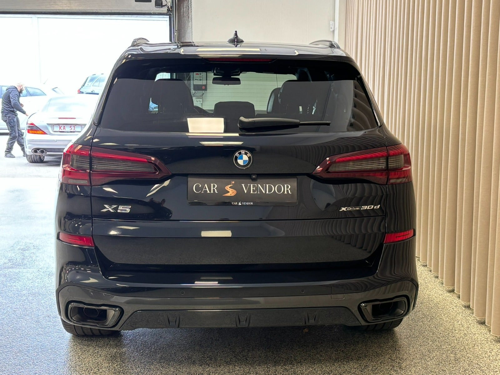 Sort BMW X5 fra 2020