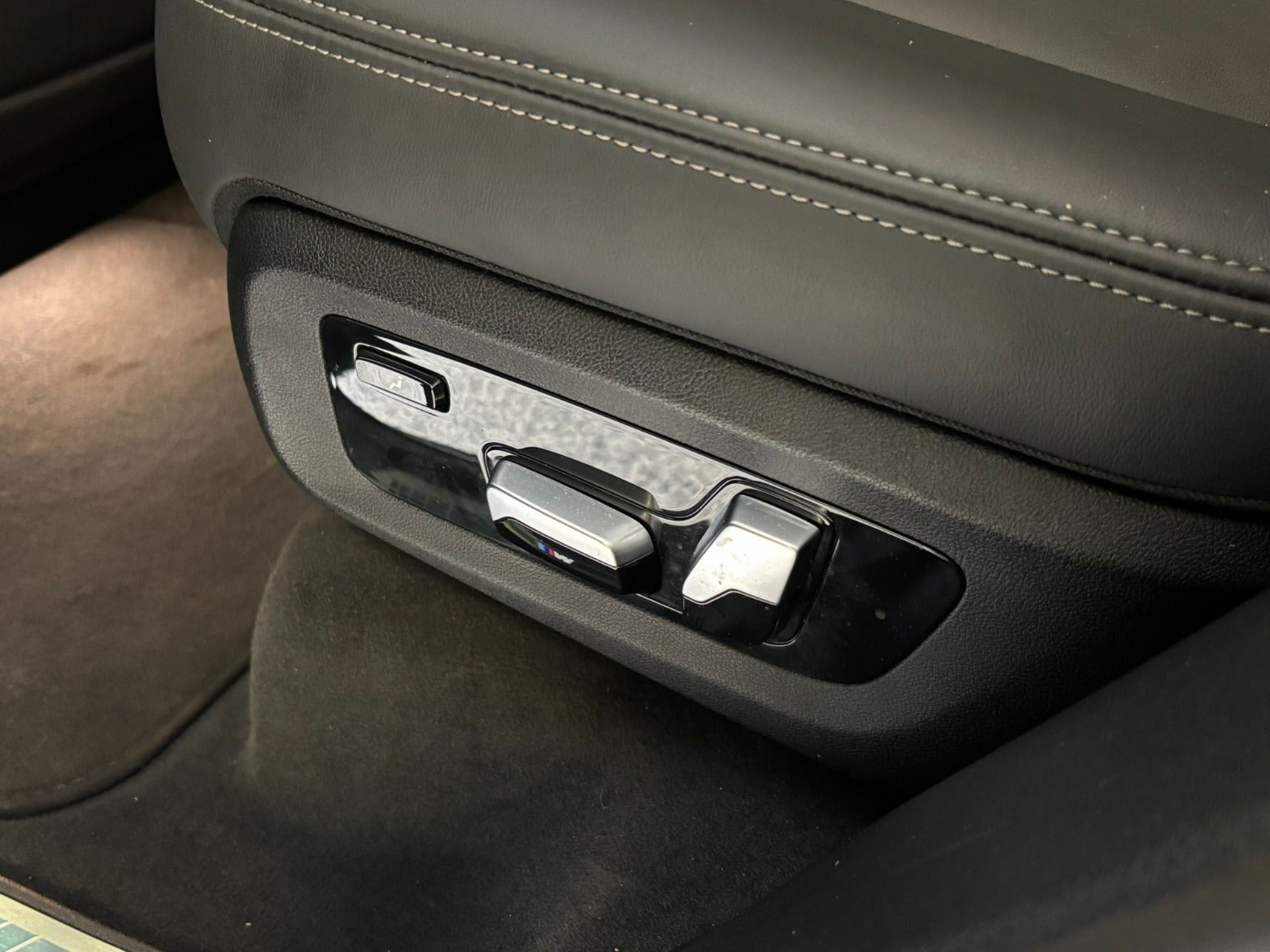 Sort BMW X5 fra 2020