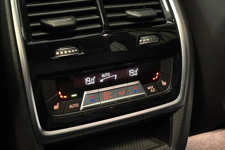Sort BMW X5 fra 2020