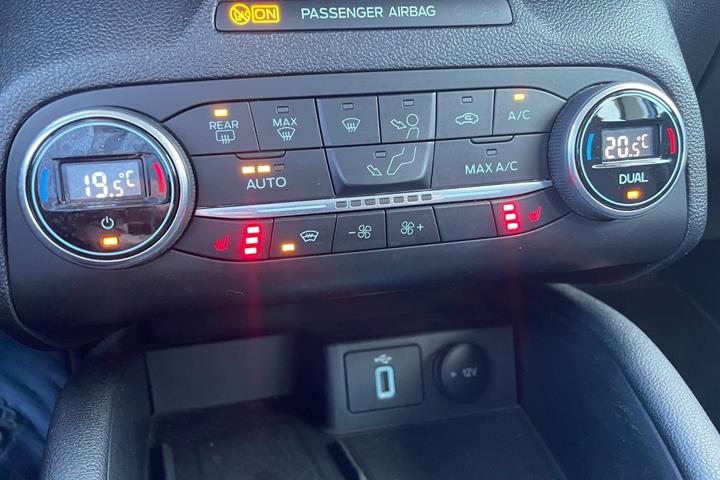 Blå Ford Focus fra 2020