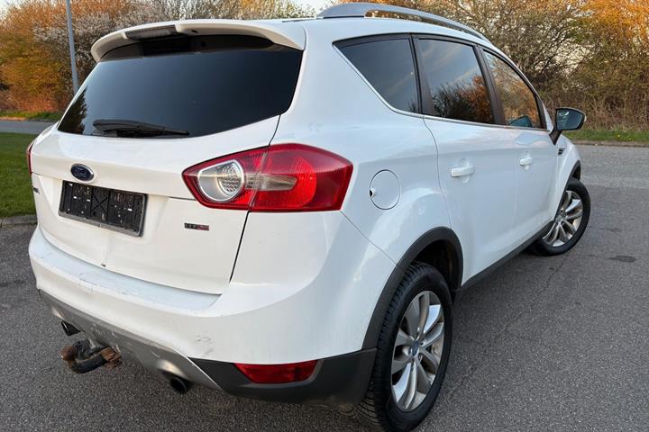 Hvid Ford Kuga fra 2009