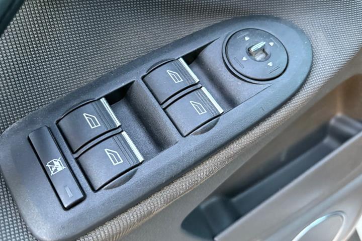 Hvid Ford Kuga fra 2009