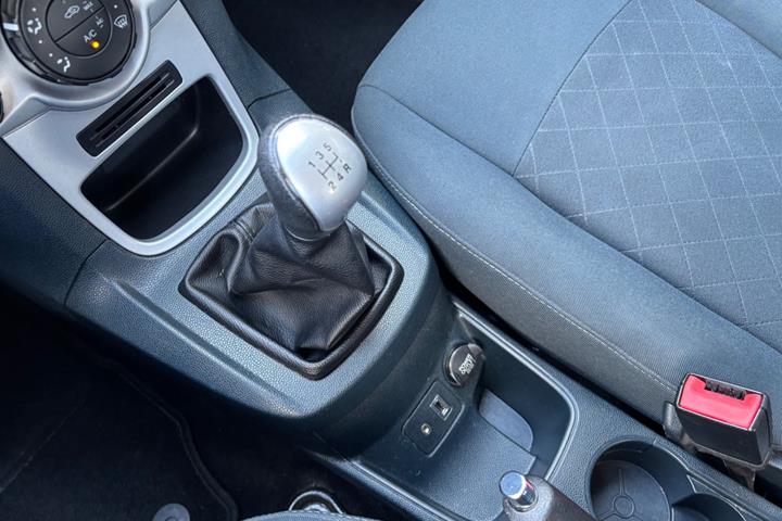 Sort Ford Fiesta fra 2012
