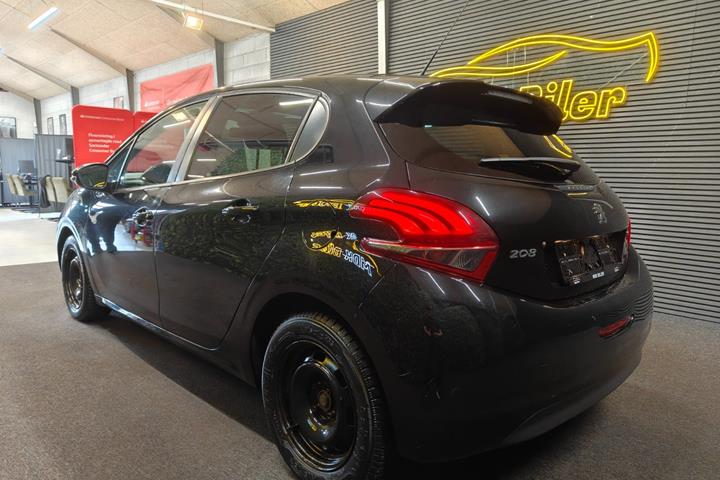 undefined Peugeot 208 fra 2016