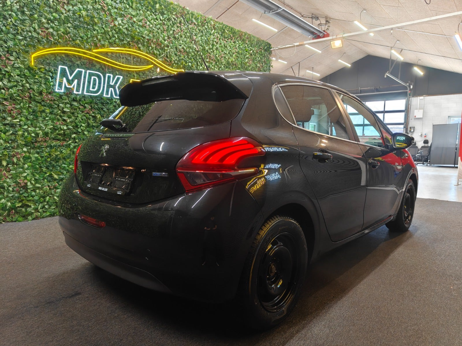 undefined Peugeot 208 fra 2016