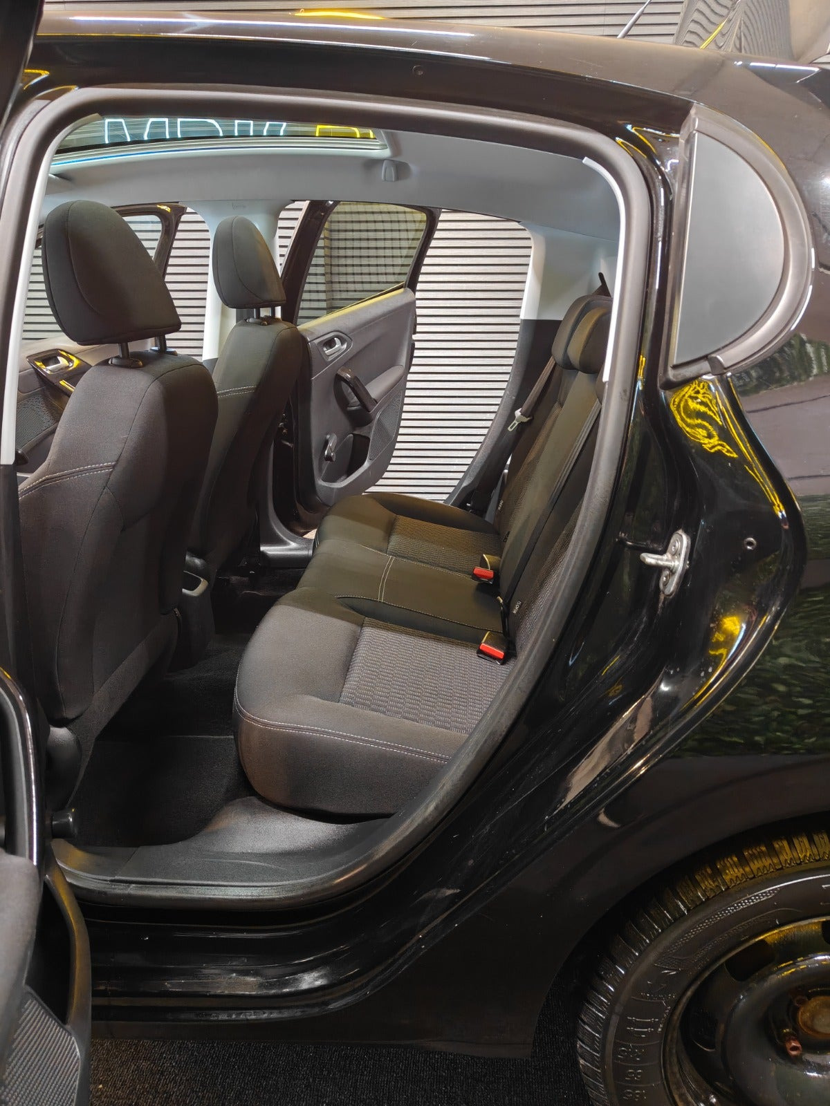 undefined Peugeot 208 fra 2016