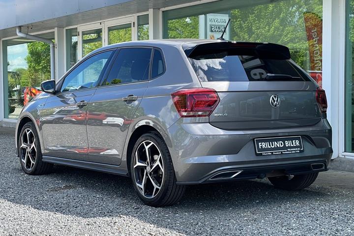 Grå VW Polo fra 2019