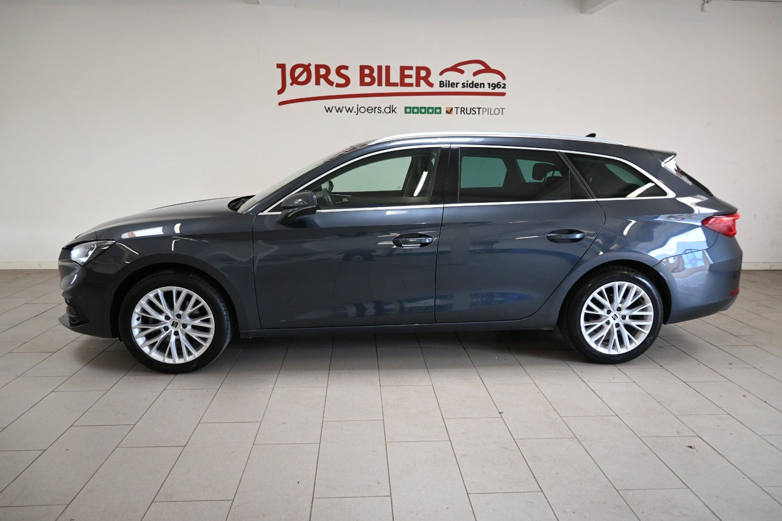 Grå Seat Leon fra 2021