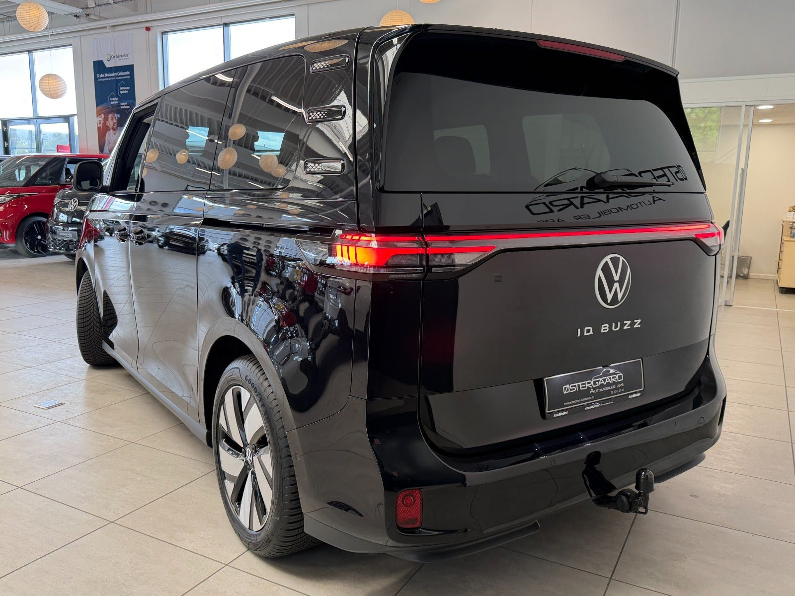 Sort VW ID.Buzz fra 2023
