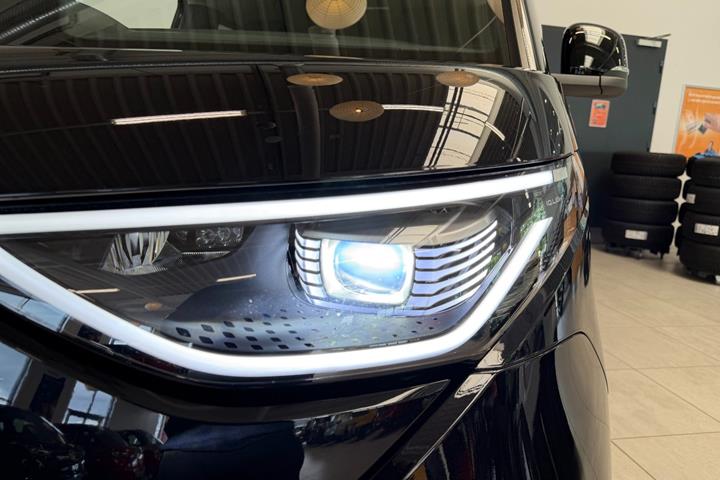 Sort VW ID.Buzz fra 2023