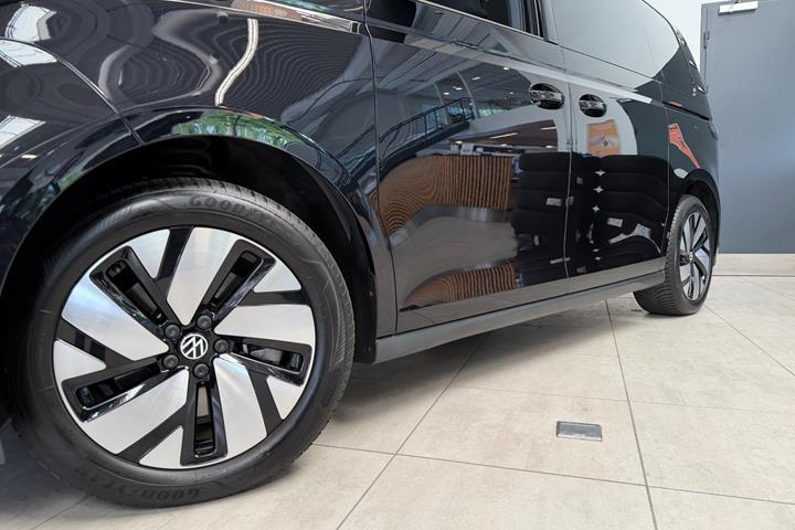 Sort VW ID.Buzz fra 2023