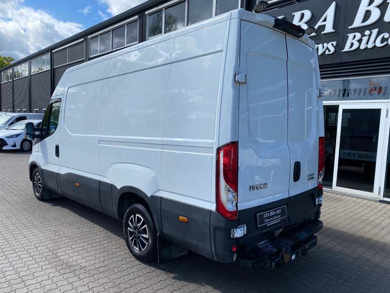 Iveco Daily 3,0 35S18 12m³ Van AG8