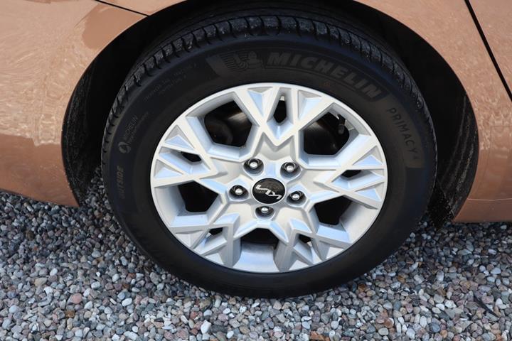 Brun Kia Ceed fra 2022