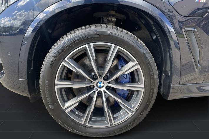 Sort BMW X5 fra 2021