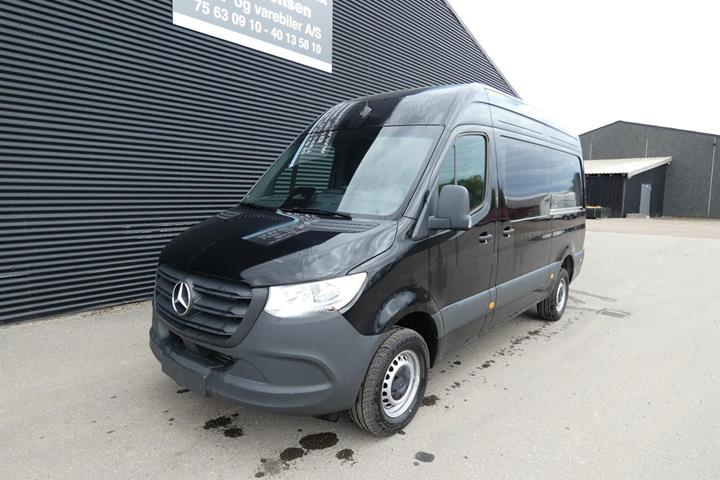 Sort Mercedes Sprinter 317 fra 2025