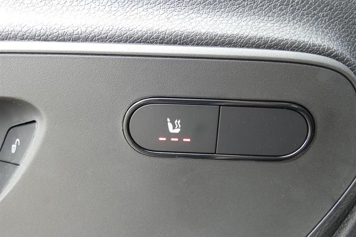 Sort Mercedes Sprinter 317 fra 2025