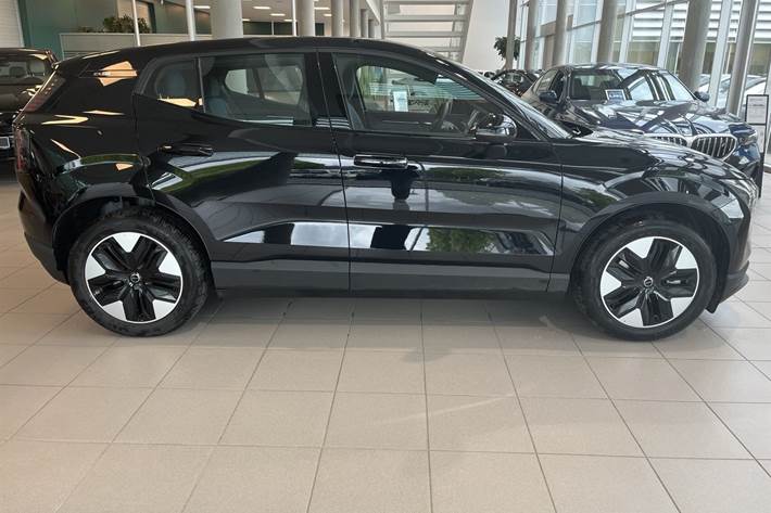 Sort Volvo EX30 fra 2024