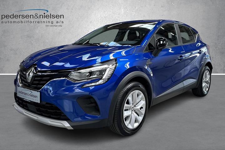 Blå Renault Captur fra 2022 set udefra