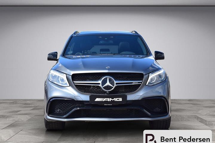 Grå Mercedes GLE63 AMG S fra 2017 set udefra