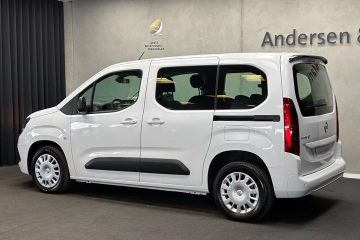 Hvid Opel Combo-e Life fra 2025