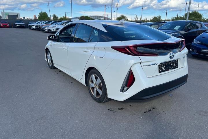 Hvid Toyota Prius Plug-in fra 2018