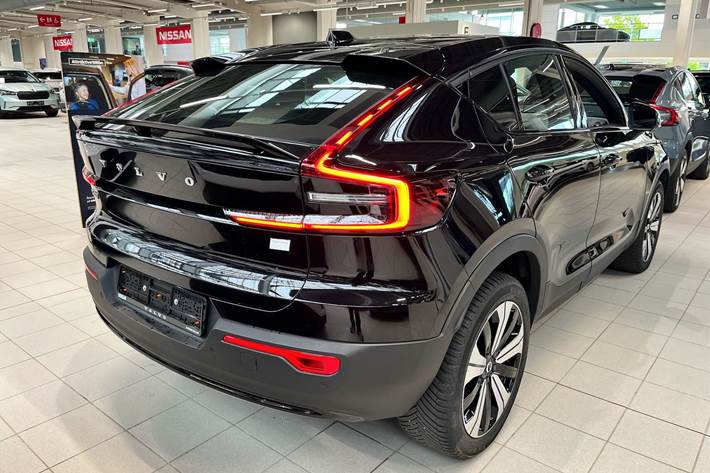 Sort Volvo C40 fra 2023