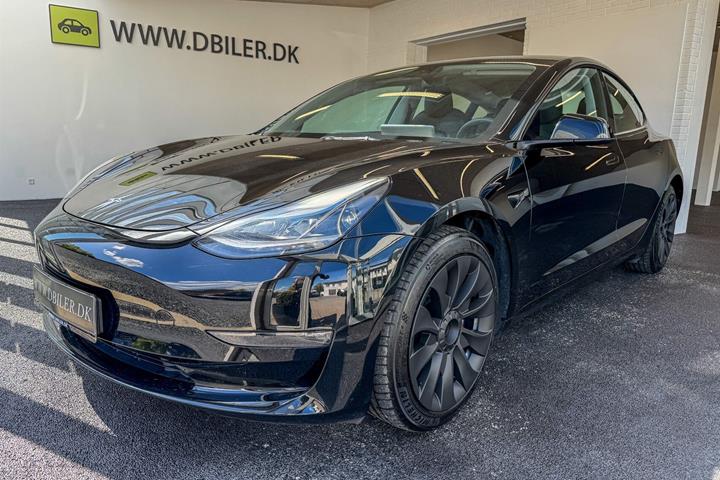Sort Tesla Model 3 fra 2023
