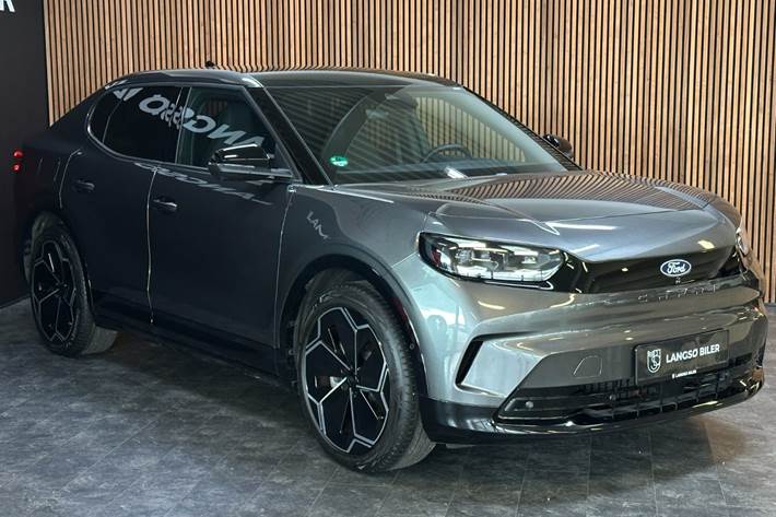 Grå Ford Capri fra 2025