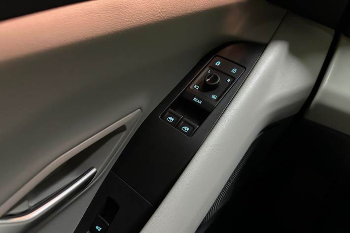 Grå Ford Capri fra 2025