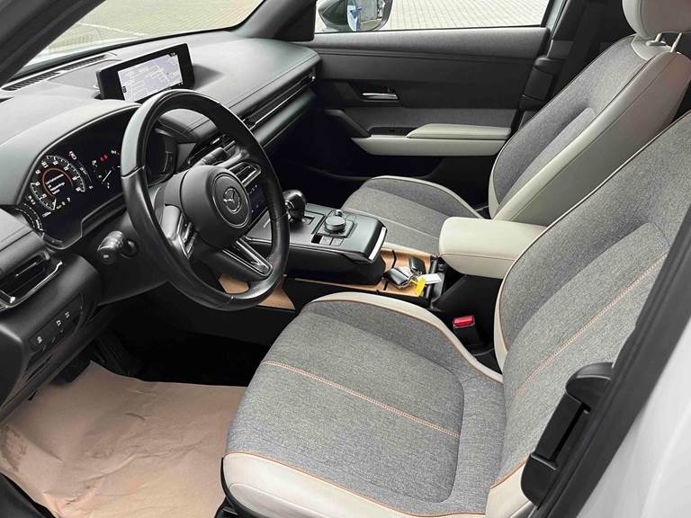 Mazda MX-30 e-SkyActiv First Edition