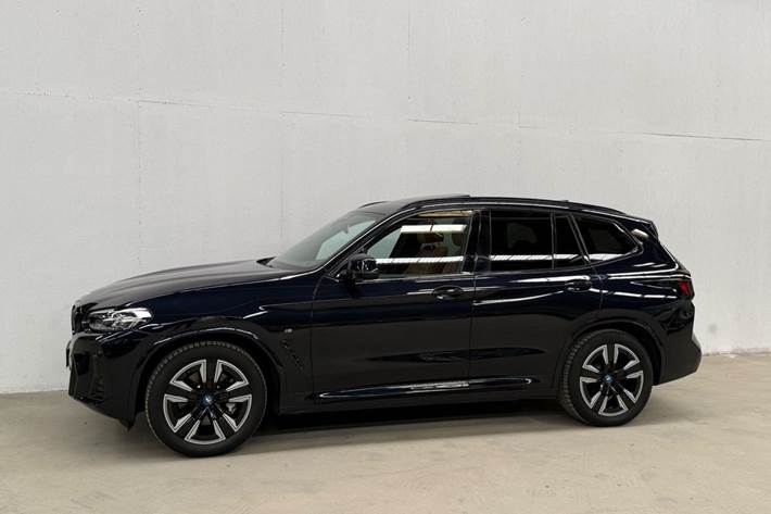 Sort BMW iX3 fra 2022