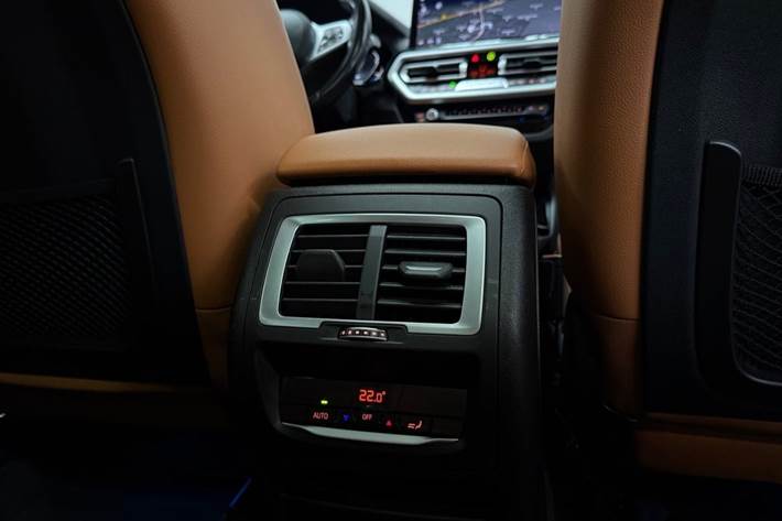 Sort BMW iX3 fra 2022