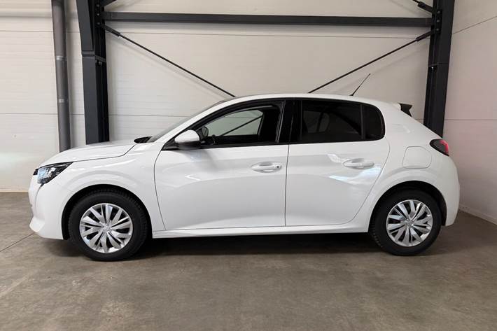 Hvid Peugeot 208 fra 2020