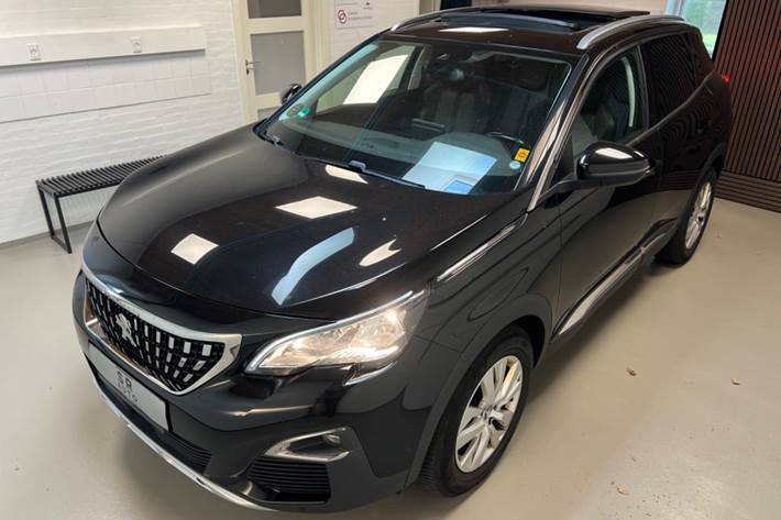 Sort Peugeot 3008 fra 2018