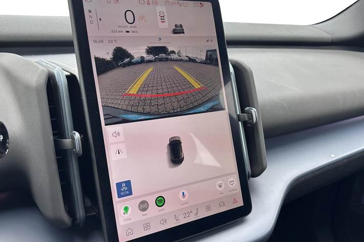 Grå Volvo EX30 fra 2024