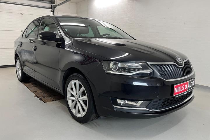 Sort Skoda Rapid fra 2017