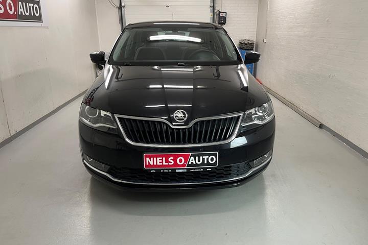 Sort Skoda Rapid fra 2017
