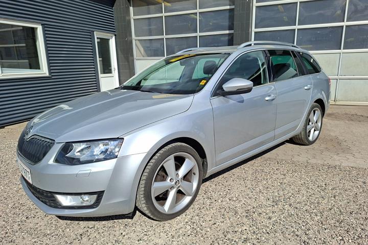 undefined Skoda Octavia fra 2014 set udefra