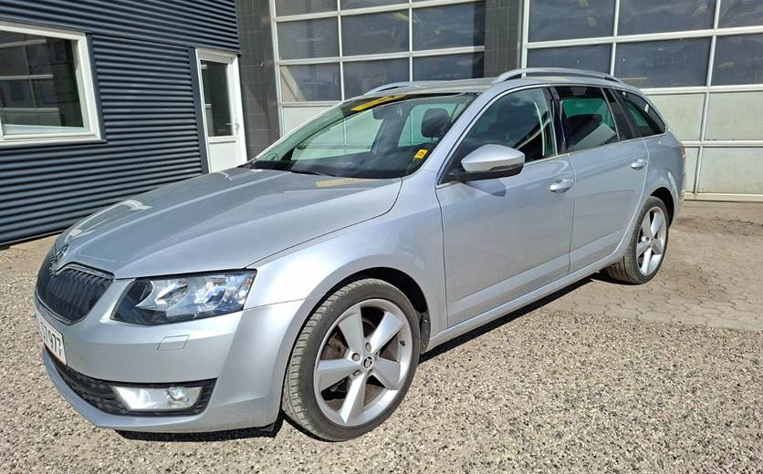 Skoda Octavia 1,6 TDi 105 Active Combi