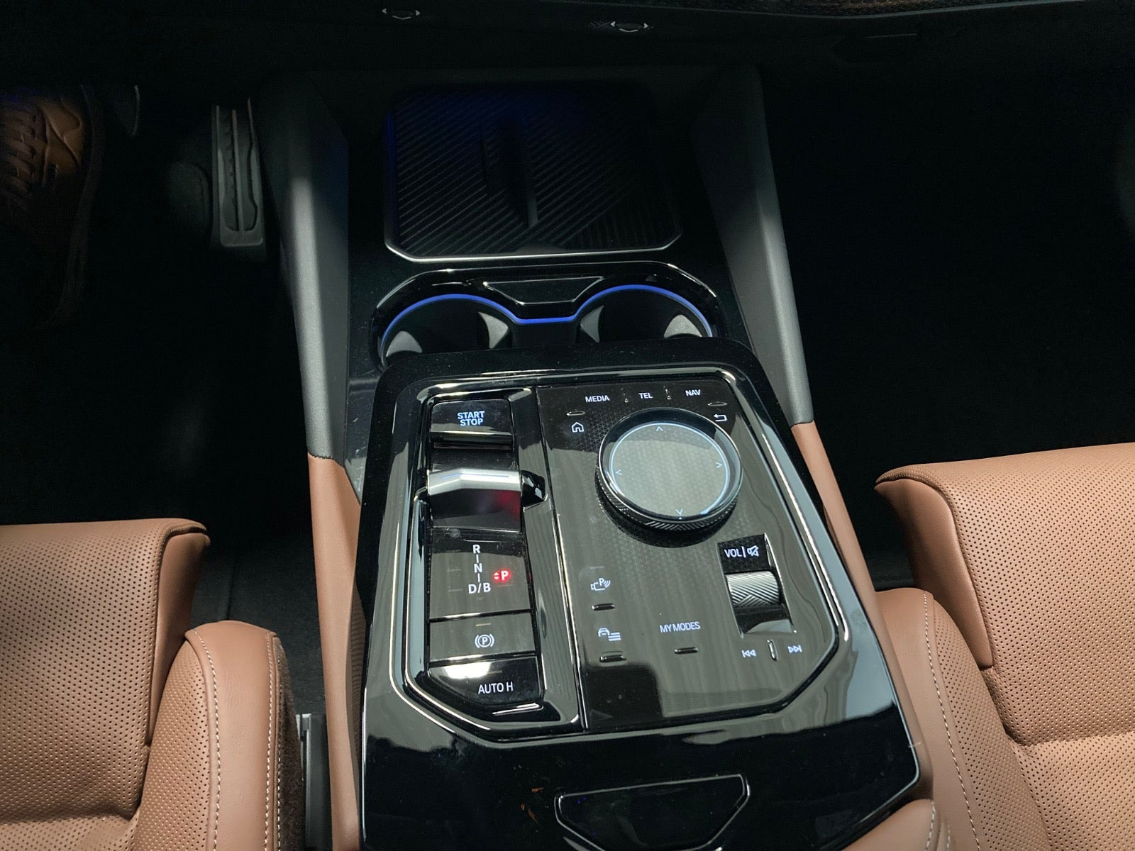 Hvid BMW i5 fra 2024