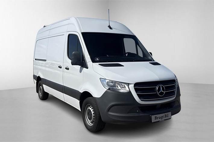 Hvid Mercedes Sprinter 317 fra 2022