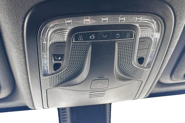 Hvid Mercedes Sprinter 317 fra 2022