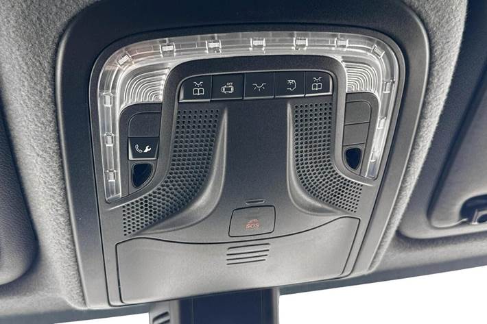 Hvid Mercedes Sprinter 317 fra 2021