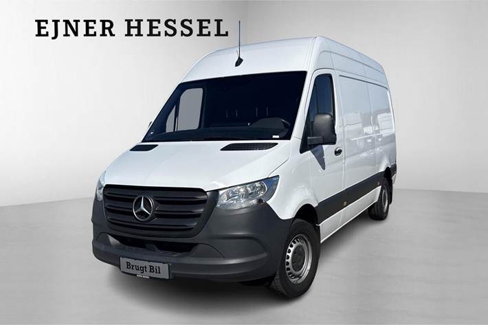 Hvid Mercedes Sprinter 317 fra 2023