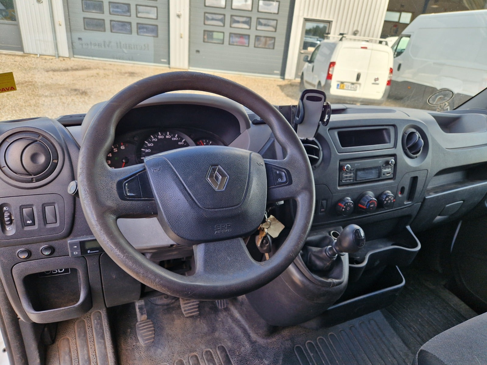 undefined Renault Master III T35 fra 2017 set indefra