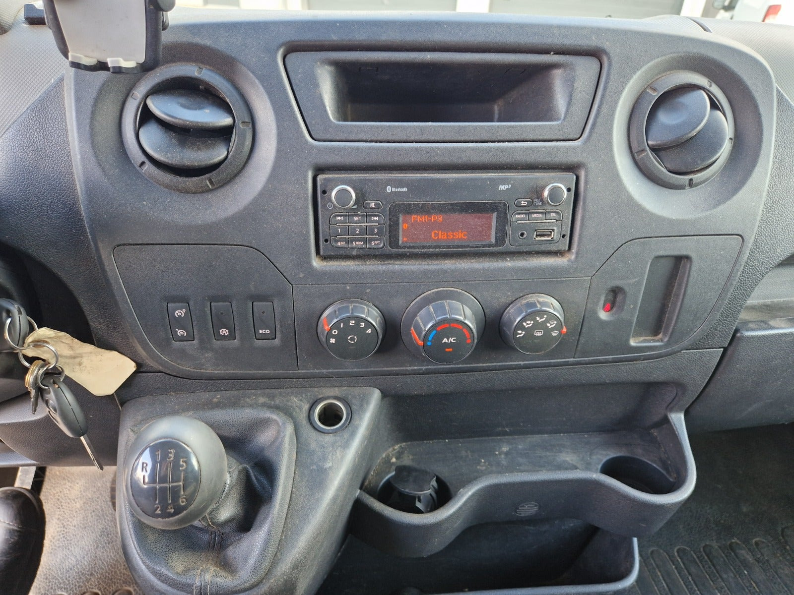 undefined Renault Master III T35 fra 2017 set indefra