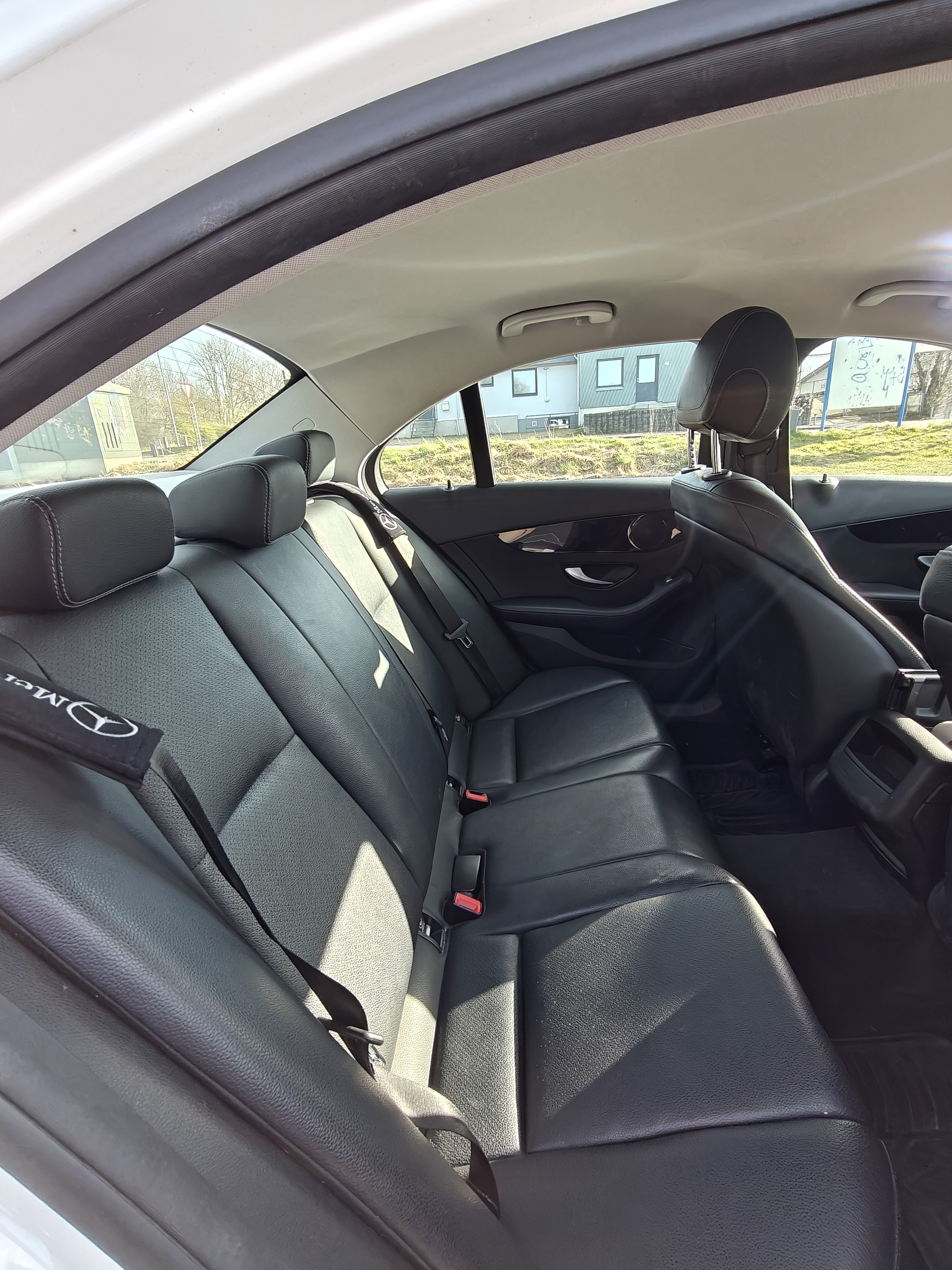 Hvid Mercedes C-Klasse fra 2015